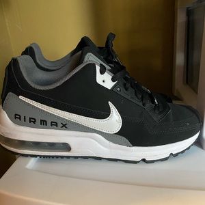 Nike air max men’s size 8 (womans 9.5)